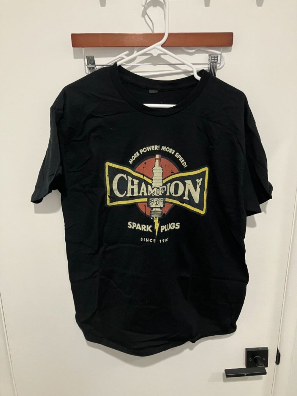 Champion Spark Plugs Graphic T-Shirt Black Men's Size Large Distressed Style